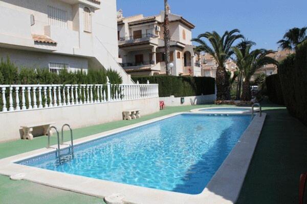 Residencia Alhambra Los Cisnes Torrevieja Exteriér fotografie